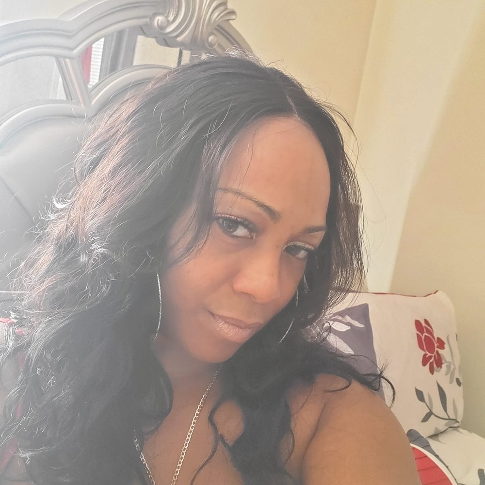 Meet your Posher, Shana